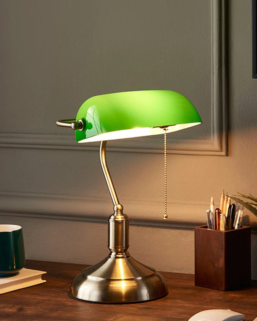 Classic Banker Lamp for office emerald glass