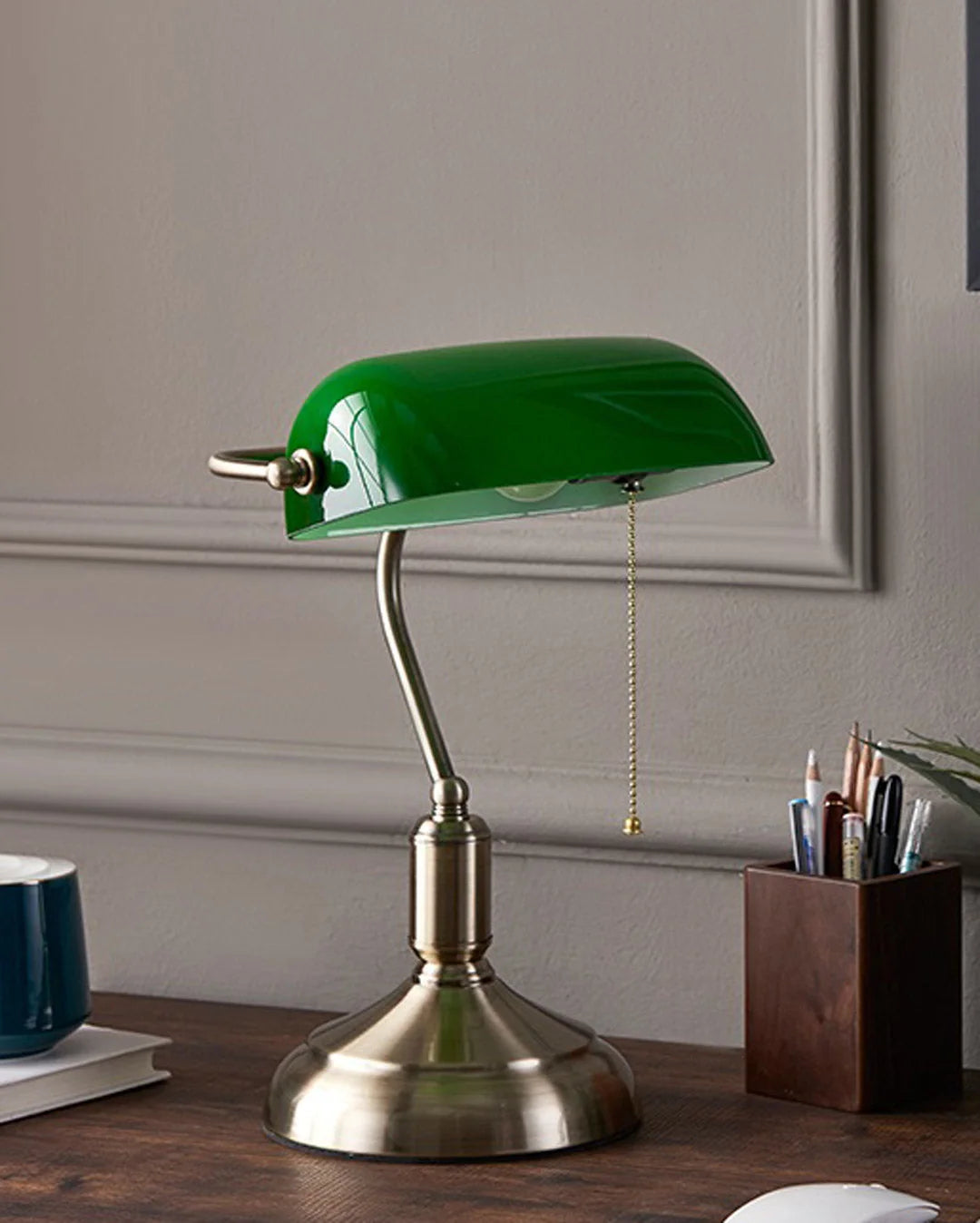 Classic Banker Lamp for office emerald glass