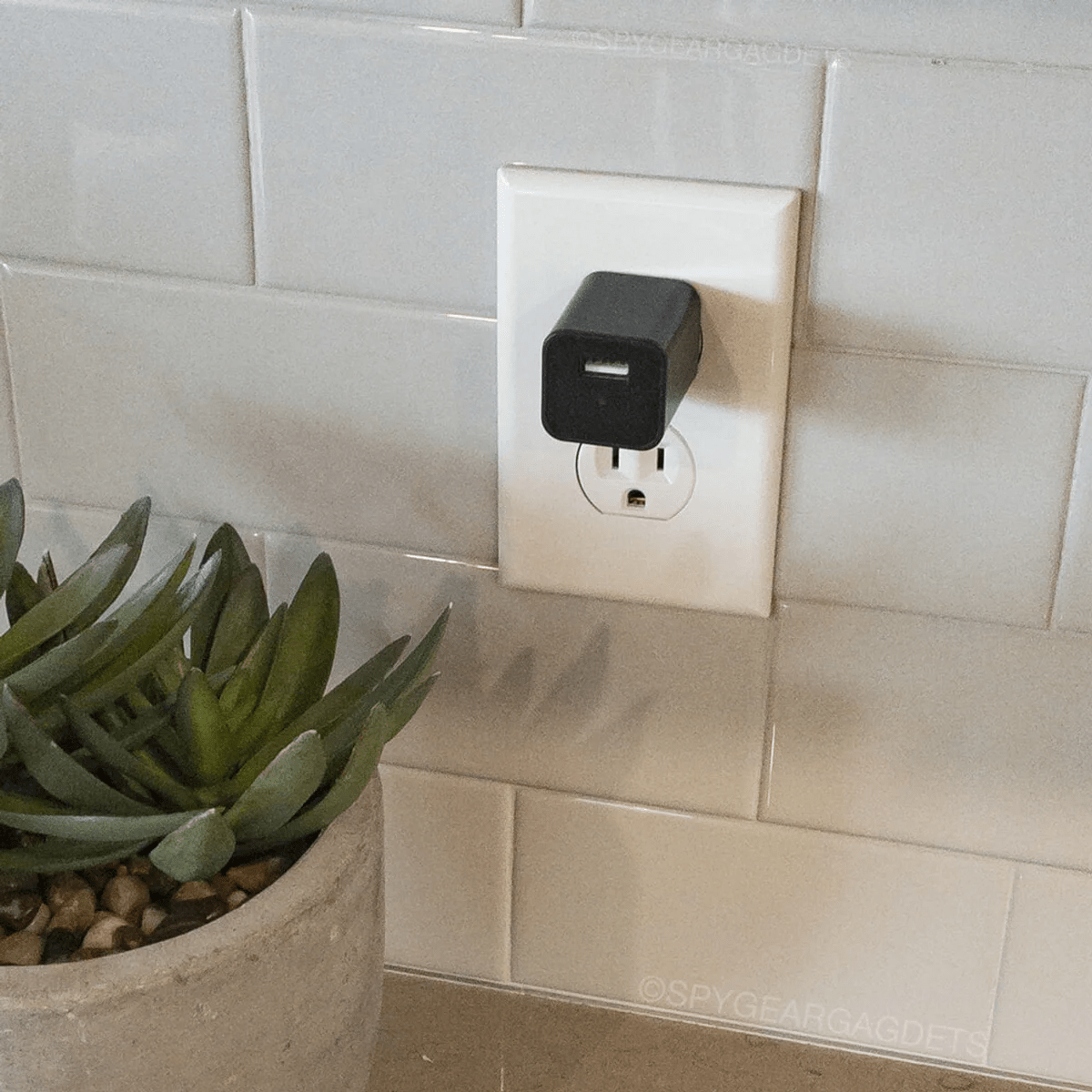 Smart Home | Security Camera with 1080P HD Streaming & Motion Detection | Discreet USB Charger for Home Monitoring