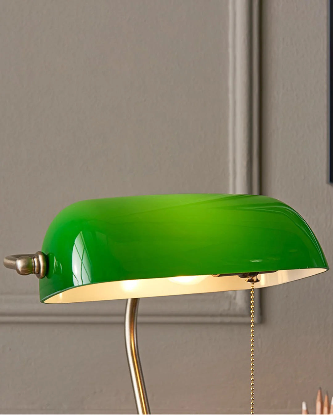 Classic Banker Lamp for office emerald glass
