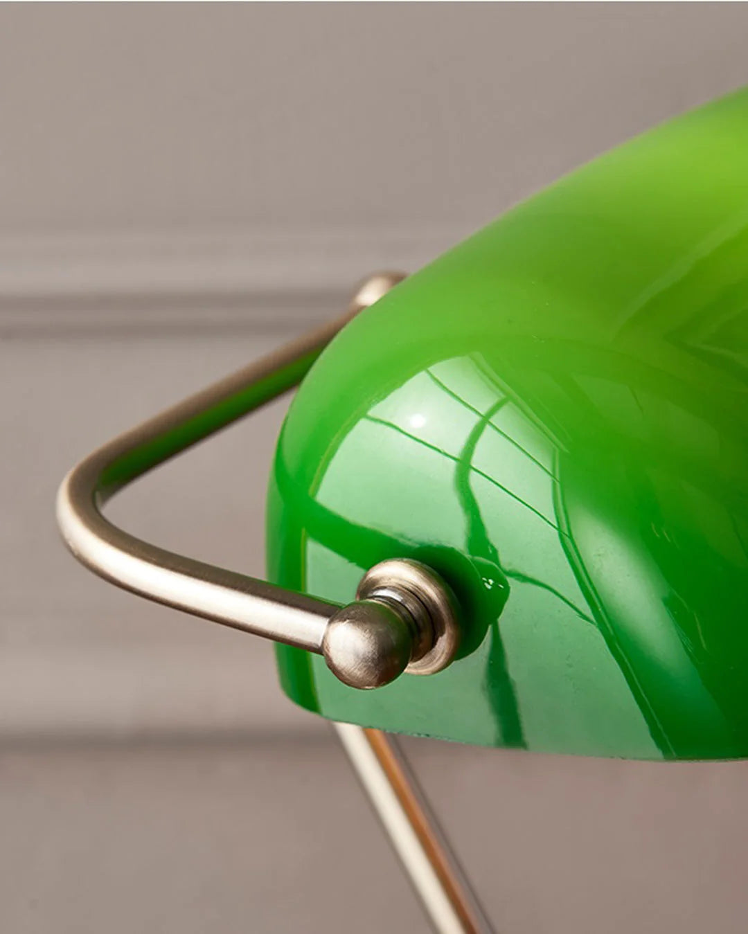 Classic Banker Lamp for office emerald glass