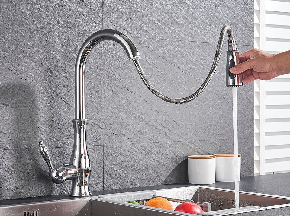 Retractable kitchen faucet in gold, black and silver