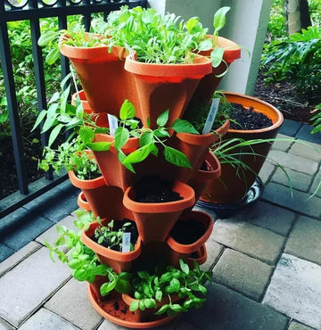 Vertical Garden - PlantStack - Space-saving - Green Grid Solution